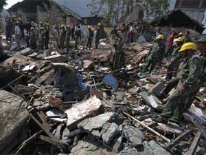 Death toll of Bangladesh building collapse reaches 435