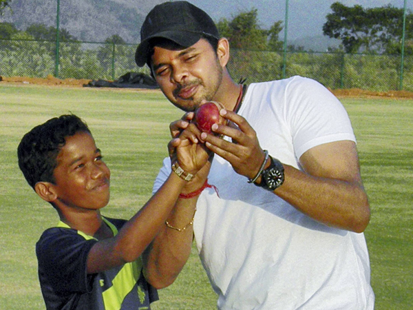 Sreesanth, 2 others held for spot fixing