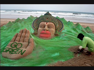 Indian sand artist Sudarsan makes it big