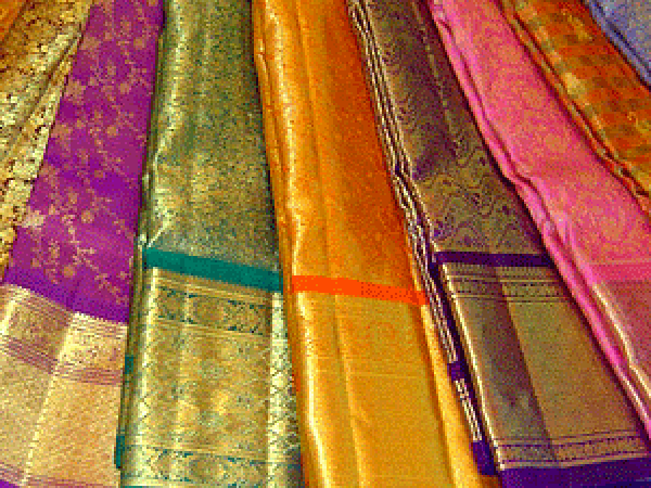 Siyaram Silk signs 27 franchise pacts; aims 500 stores by FY17