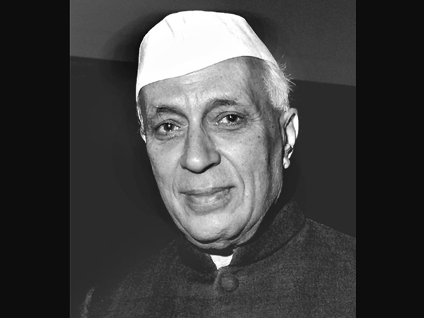Nehru death anniv: Leaders pay homage