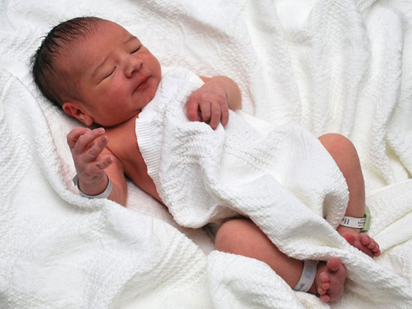 baby born on new year meaning newborn baby boy abandoned in china oneindia news baby born on new year meaning newborn baby boy abandoned in china oneindia news