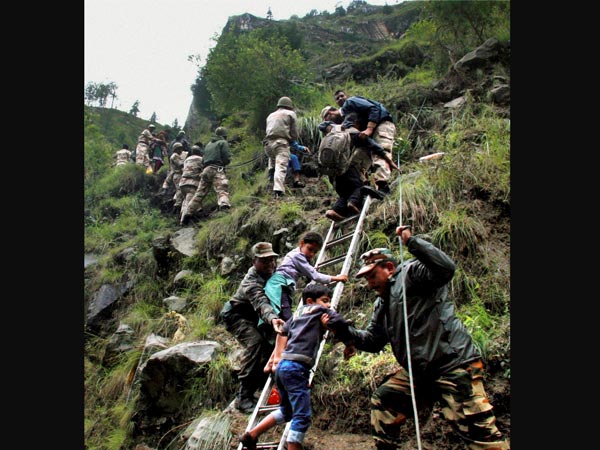Army evacuates stranded pilgrims