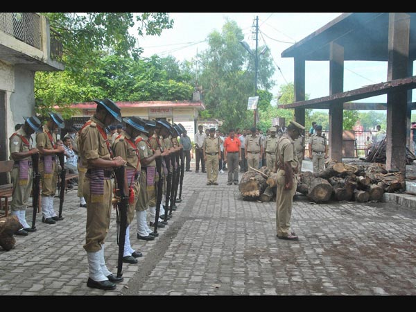 Honorarium for chopper crash victims