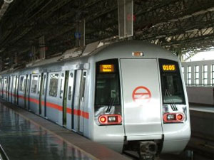 delhi-metro-train