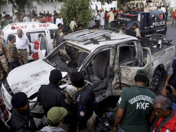 zardari-security-officer-car