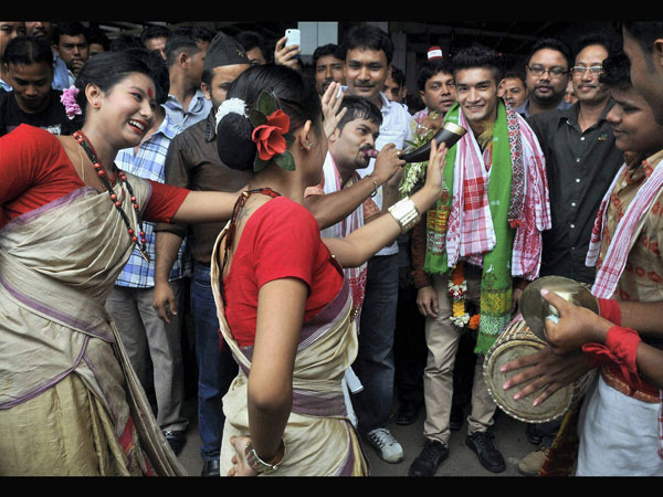 Shiva Thapa is welcomed