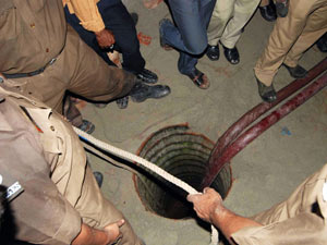 Child falls in deep borewell, dies Child falls in deep borewell, dies