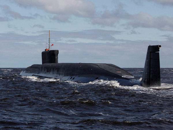 Submarine: Efforts on to rescue sailors