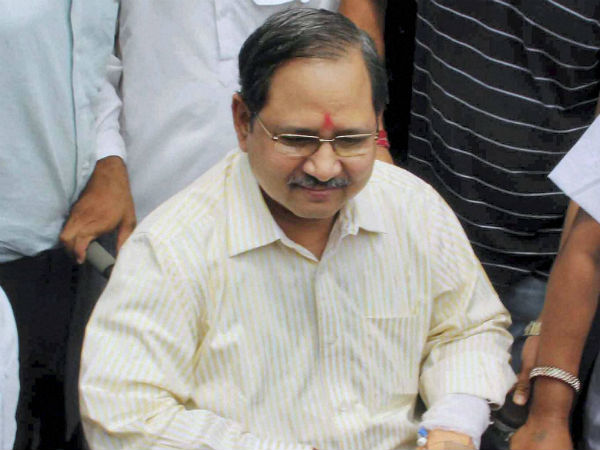 Ishrat case: IPS officer Pandey suspeded