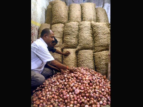 Pawar: Can't predict Onion prices