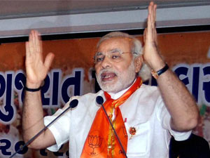 Modi slams government on falling rupee