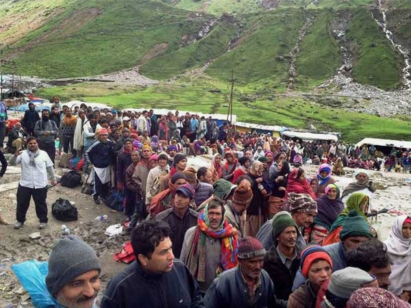 U'khand: Relief cheques to poor people
