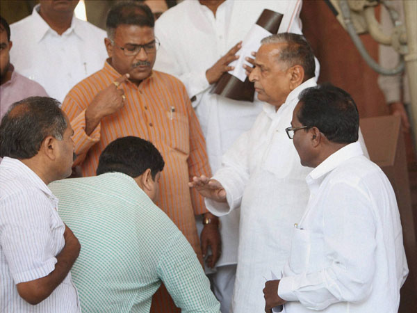 Incursions create uproar in Parliament