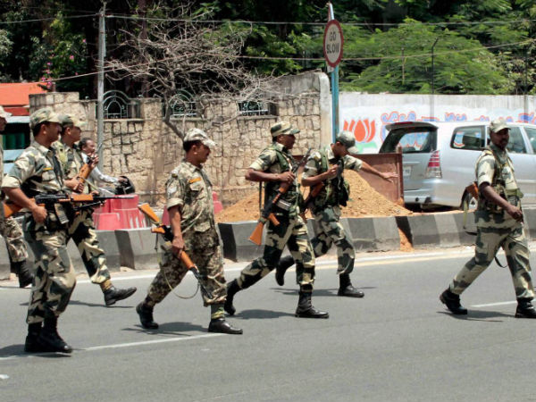 Hyd under police siege