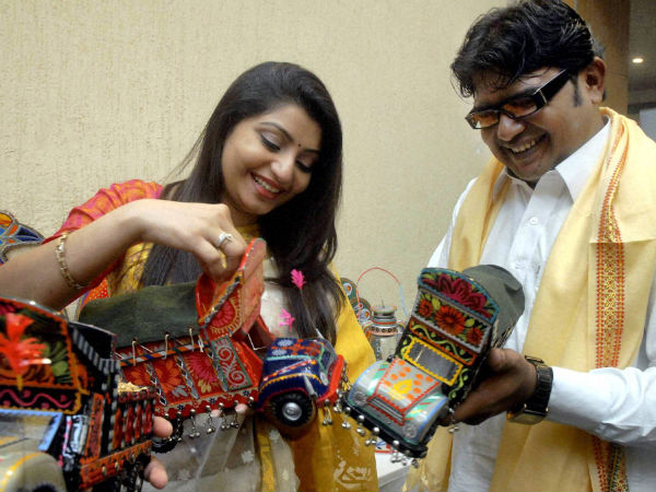 Pak artists all agog about Durga Puja