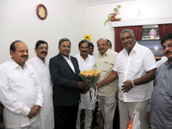 K'taka CM leaves for China