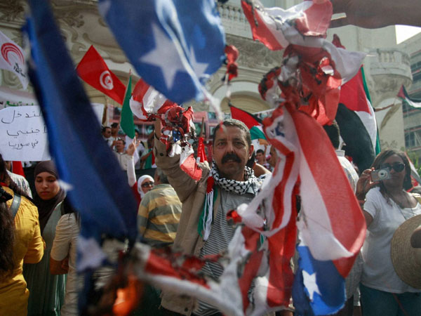 'Strike on hold if weapons surrendered'