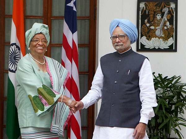 Manmohan Singh welcomes Sirleaf