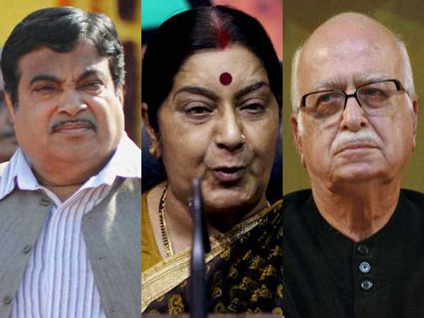 New Delhi: BJP top brass meet LK Advani