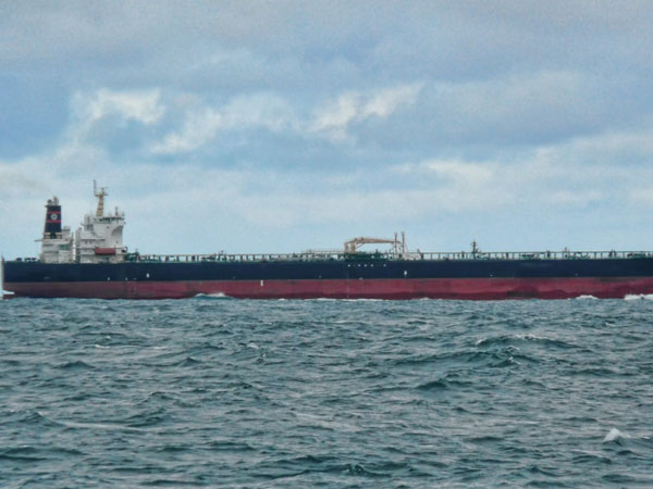 Oil tanker detained in Iran reaches home