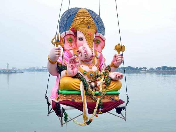 Hussain Sagar lake