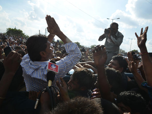 Hyderabad: Jagan walks out of Chanchalguda Jail