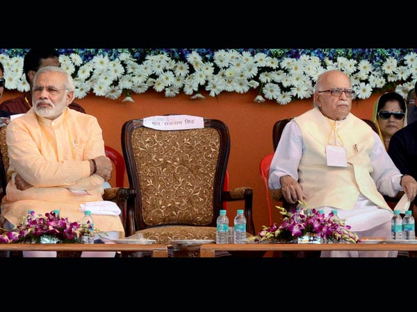 Modi and Advani at Bhopal rally