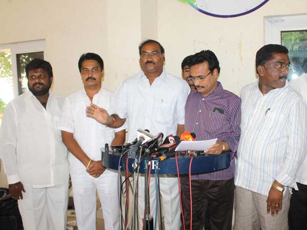 Seemandhra: Employees call off strike Seemandhra: Employees call off strike