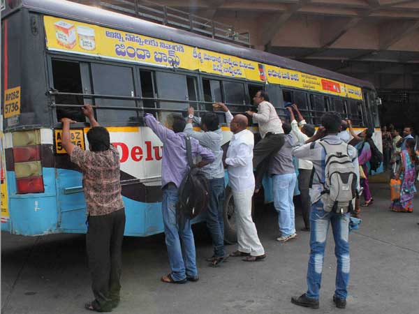 Buses return on Seemandhra roads