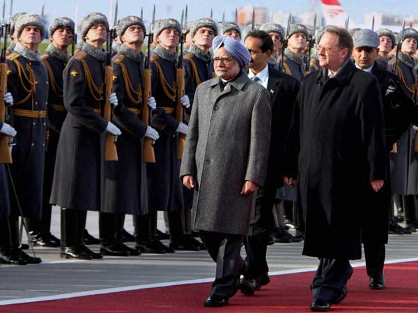 Manmohan Singh praises Russia