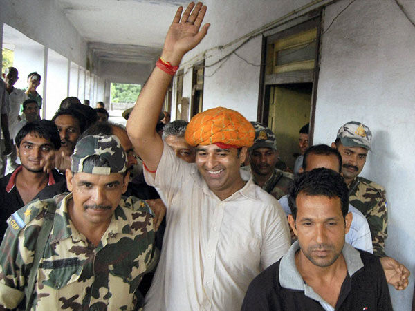 BJP MLA gets bail in Muzaffarnagar riots