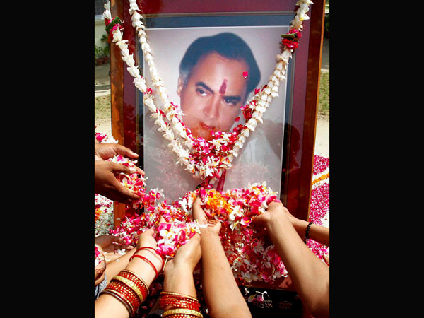 Rajiv Gandhi's statue vandalised