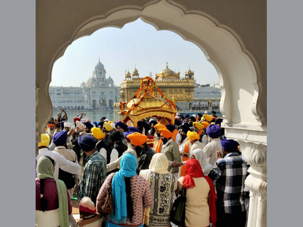 Panj Pyare leading the nagar kirtan