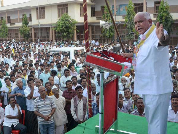 Yeddyurappa on dharna in Assembly