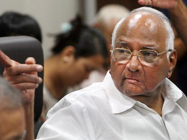 Pawar calls Congress leadership weak