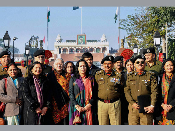 Pakistan, India key army commanders meet