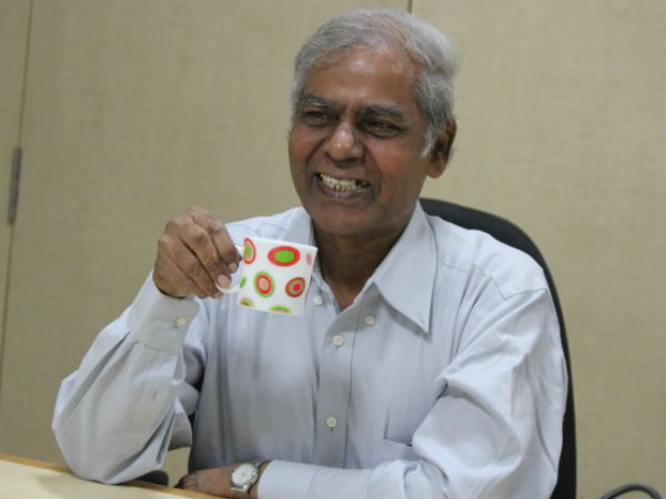 s-r-hiremath-at-oneindia