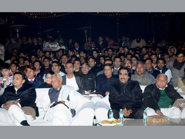 Akhilesh Yadav won't attend 'Dedh Ishqiya' premier