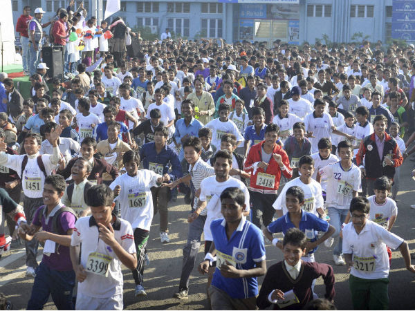 2 days after mom's demise , amputee completes Mumbai half marathon 