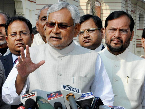Nitish Kumar slams Cong- RJD alliance 