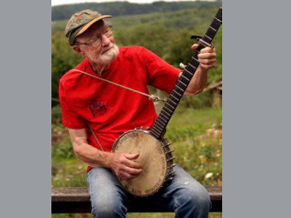 American singer Pete Seeger dies at 94
