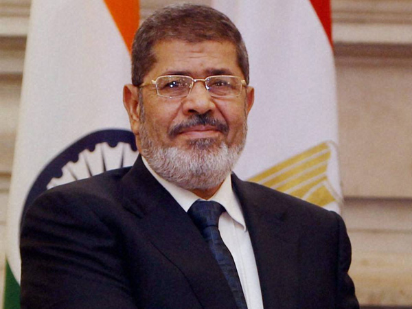 Egyptian court postpones Morsi's trial