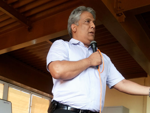 In pics: Ian Faria interacts with OneIndia