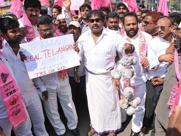 President gives go-ahead to Telangana