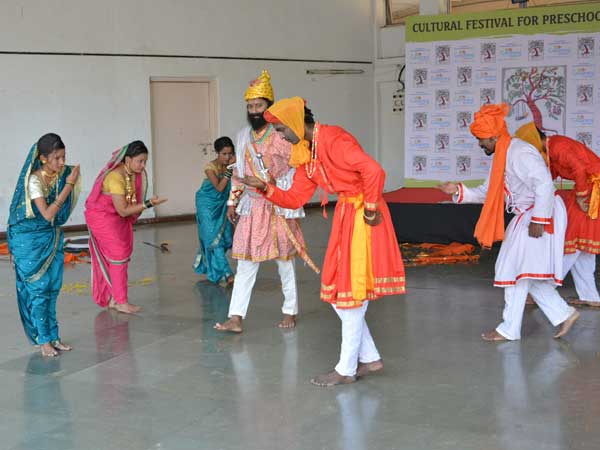 Children and parents take part in cultural activities