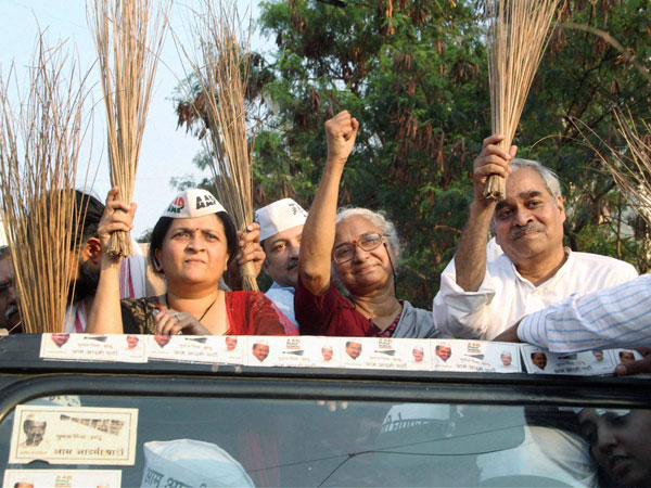 AAP leaders with Anjali Damania