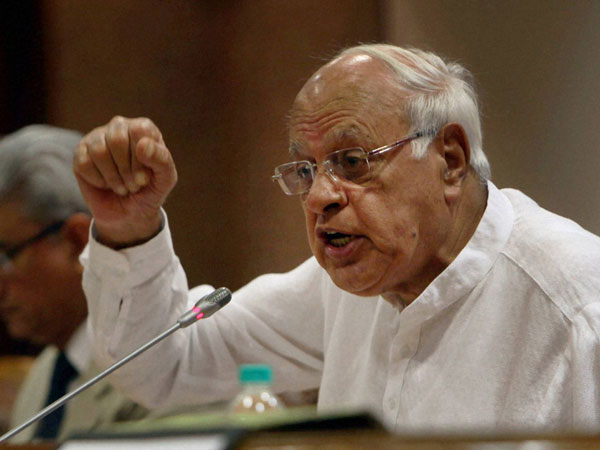 Farooq Abdullah calls Kashmiris 'chors' 