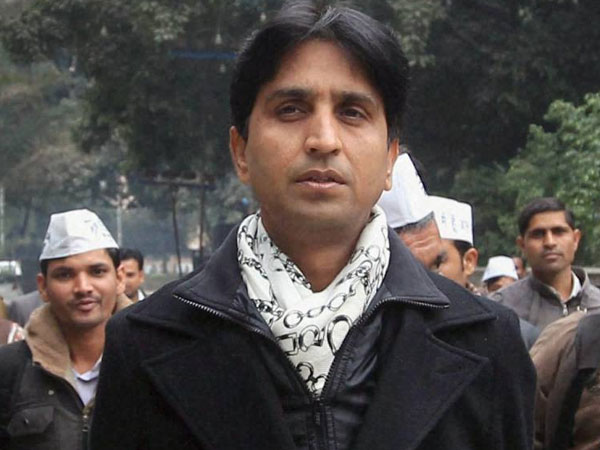 Kumar Vishwas booked in Amethi