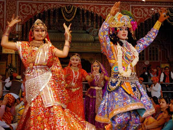 Holi frenzy grips Krishna land